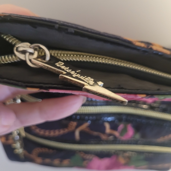 FREE WITH PURCHASE – READ FULL DESCRIPTION - Picture 6 of 7